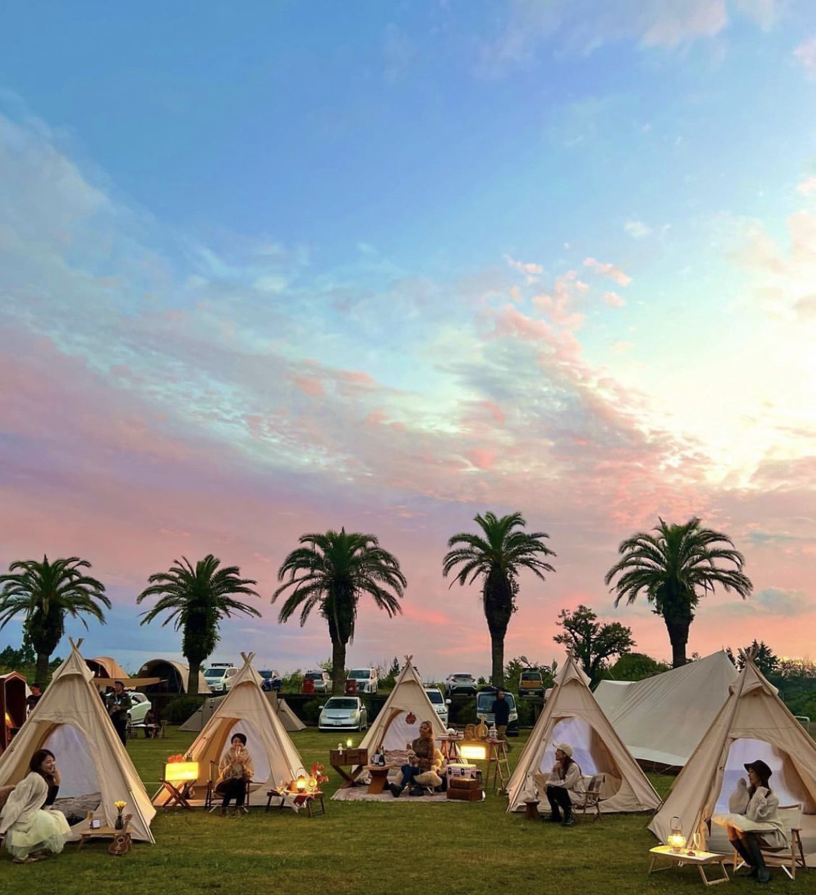 サッカー場サイト 夕景